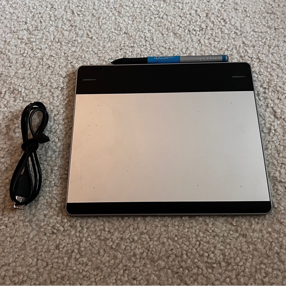 WACOM Intuos CTL-480 Small Creative Pen Tablet Digital